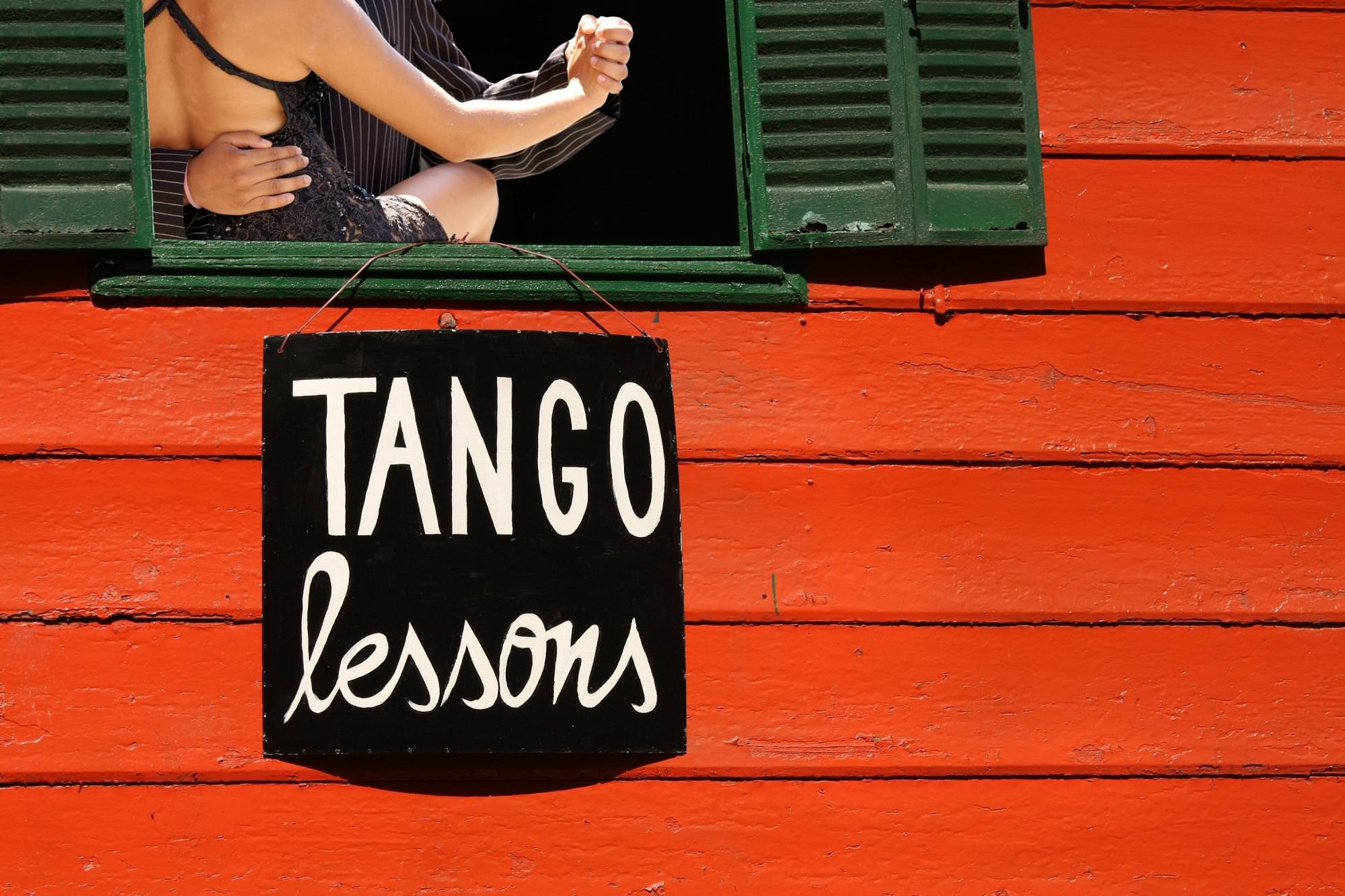 argentina-buenos-aires-la-boca-tango-lessons-sign