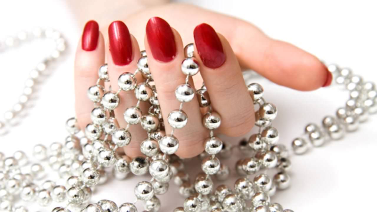 nails