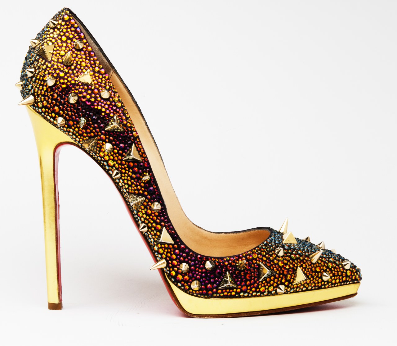 Women-shoemodern-and-glamorous