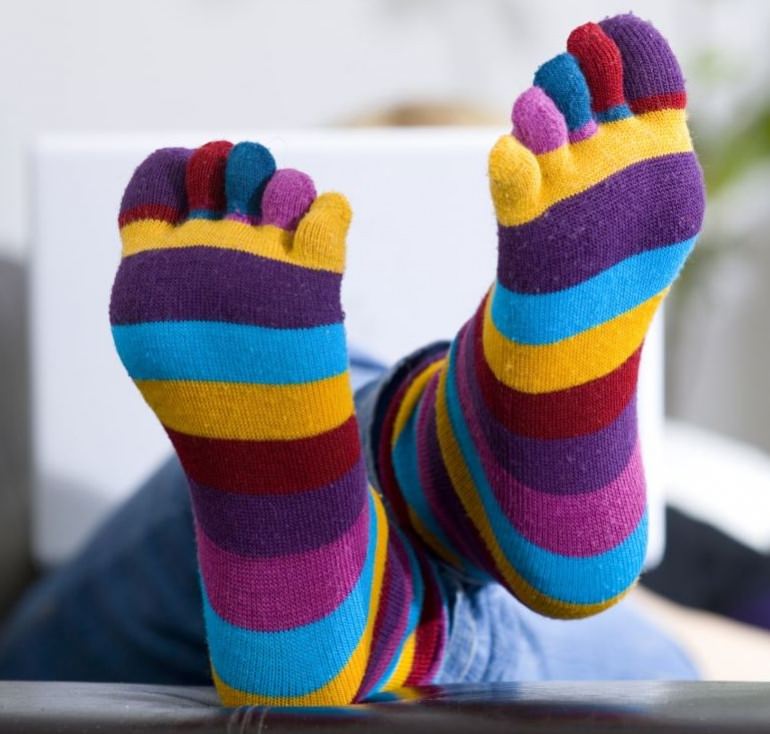 colorful-striped-socks1-770x734