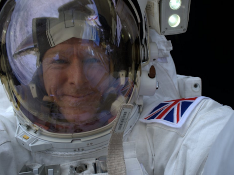 tim-peake-selfie-in-space