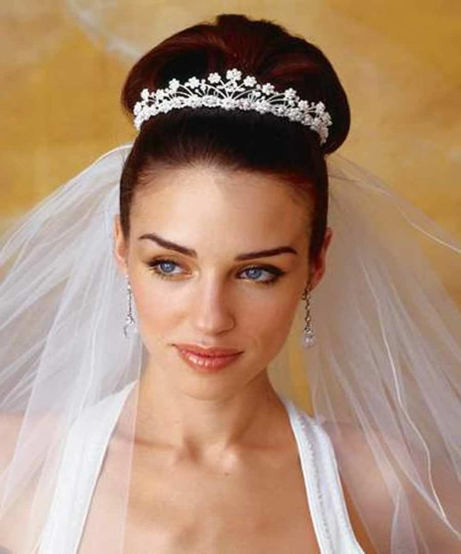 hairstyle-for-long-face-bride
