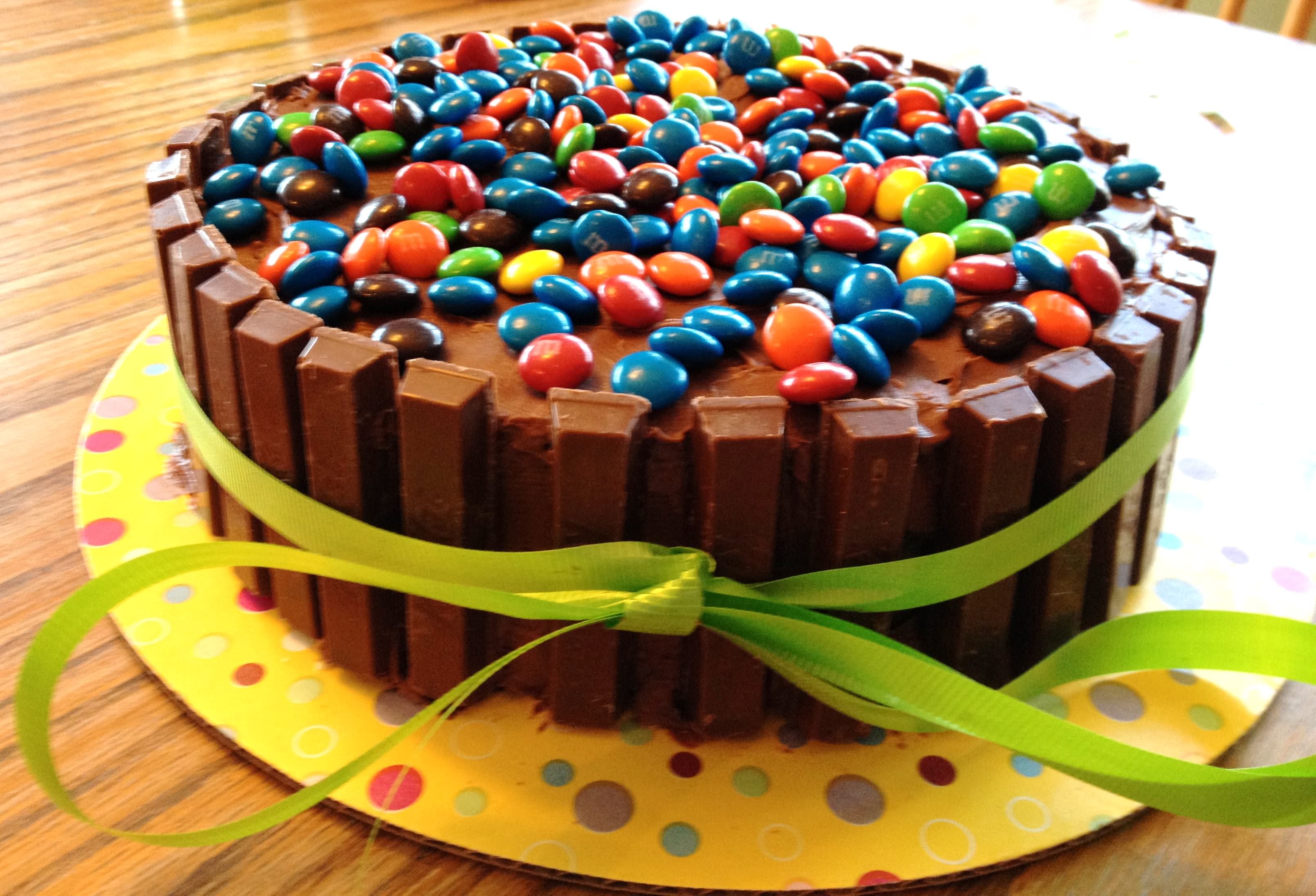 kitkatcake
