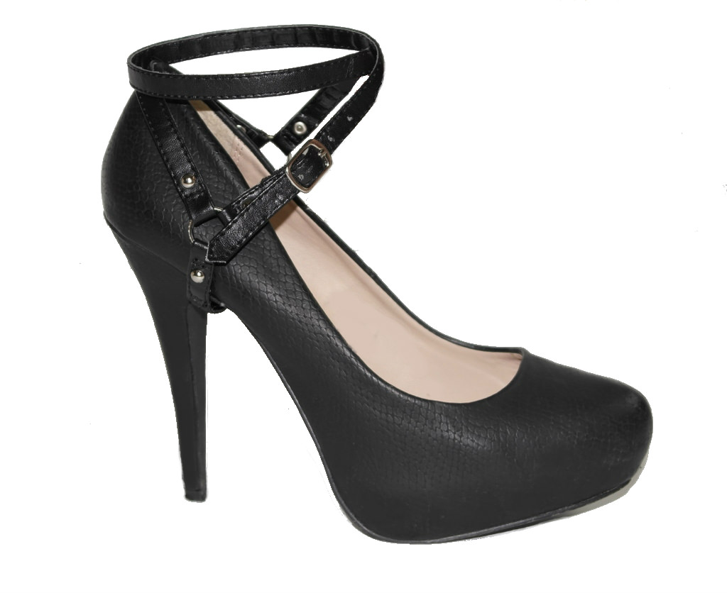 straps shoes