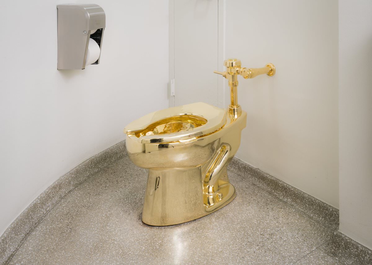 Solid-Gold-Toilet