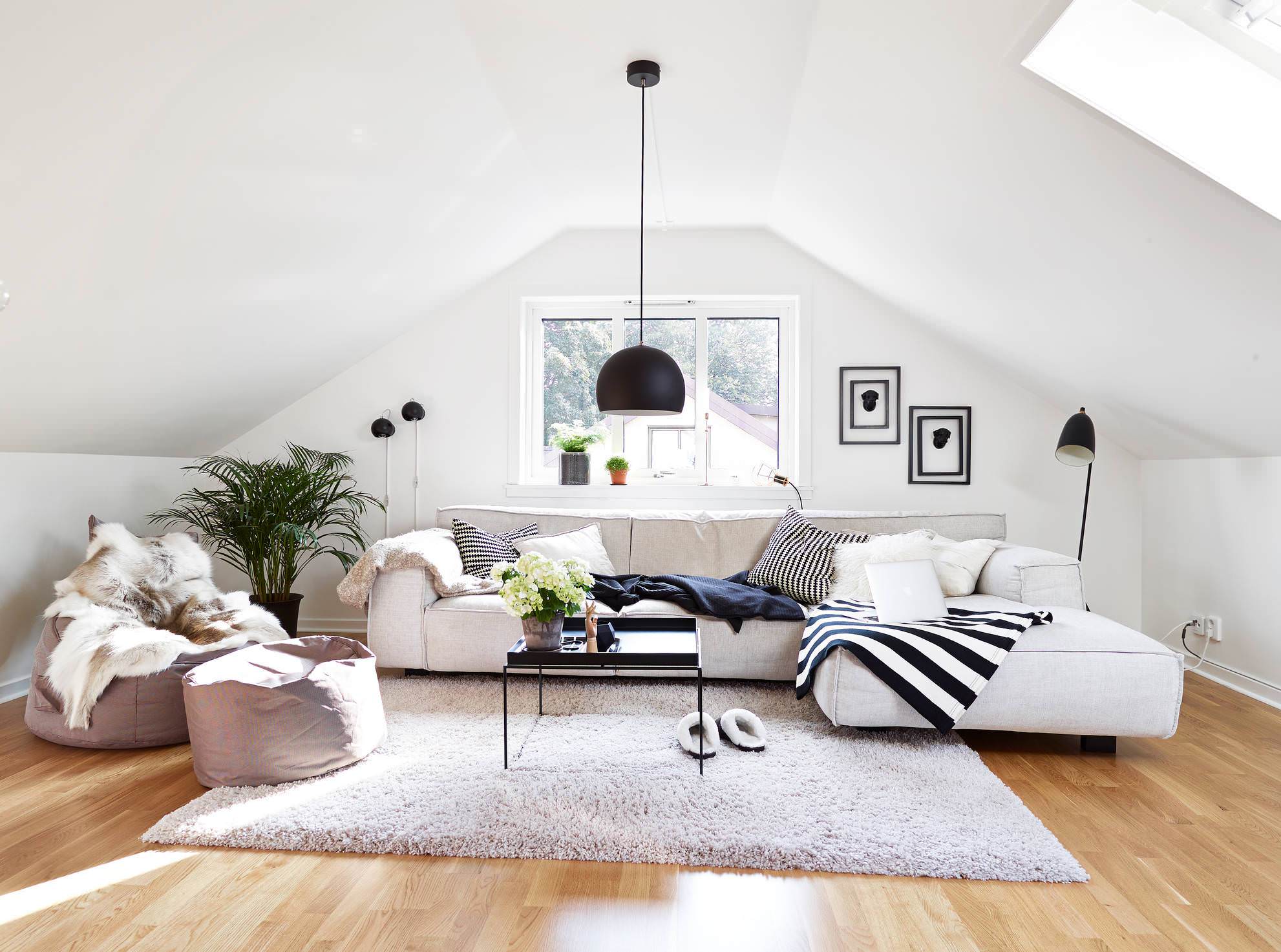 25-Attic-Living-Room-Ideas-2
