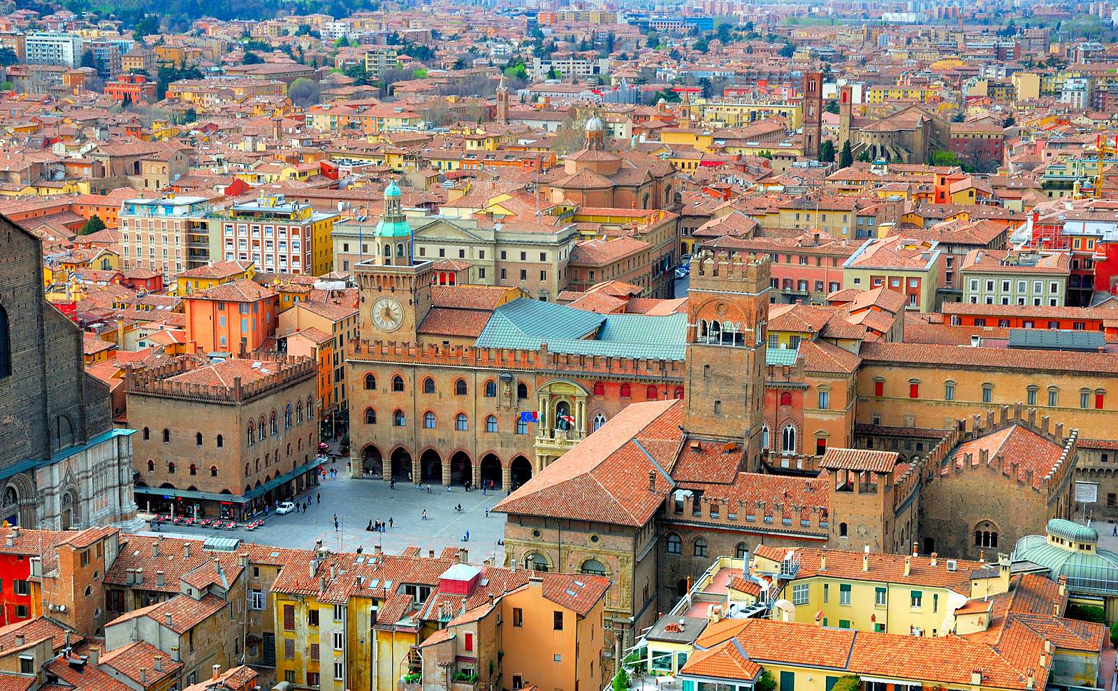 bologna-italy-hotels-01