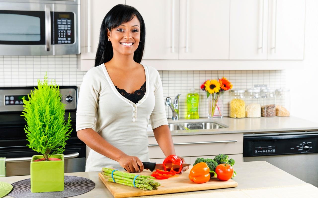 black-woman-cooking
