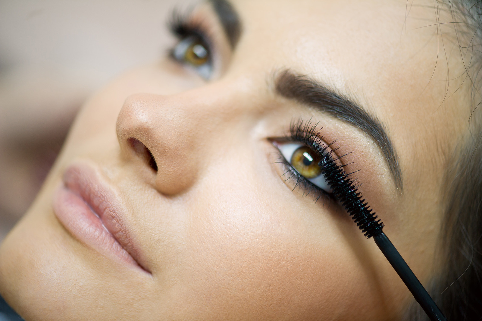mascara-application