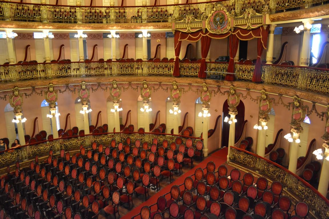 65231754c9-teatro-dentro