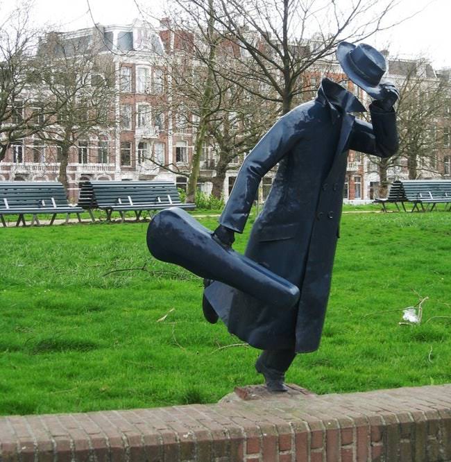 Headless Musician
