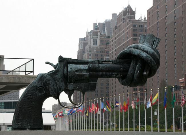 The Knotted Gun