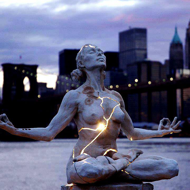 b9f23bde105e6d06d524f2a4469013a0--art-jokes-rock-sculpture
