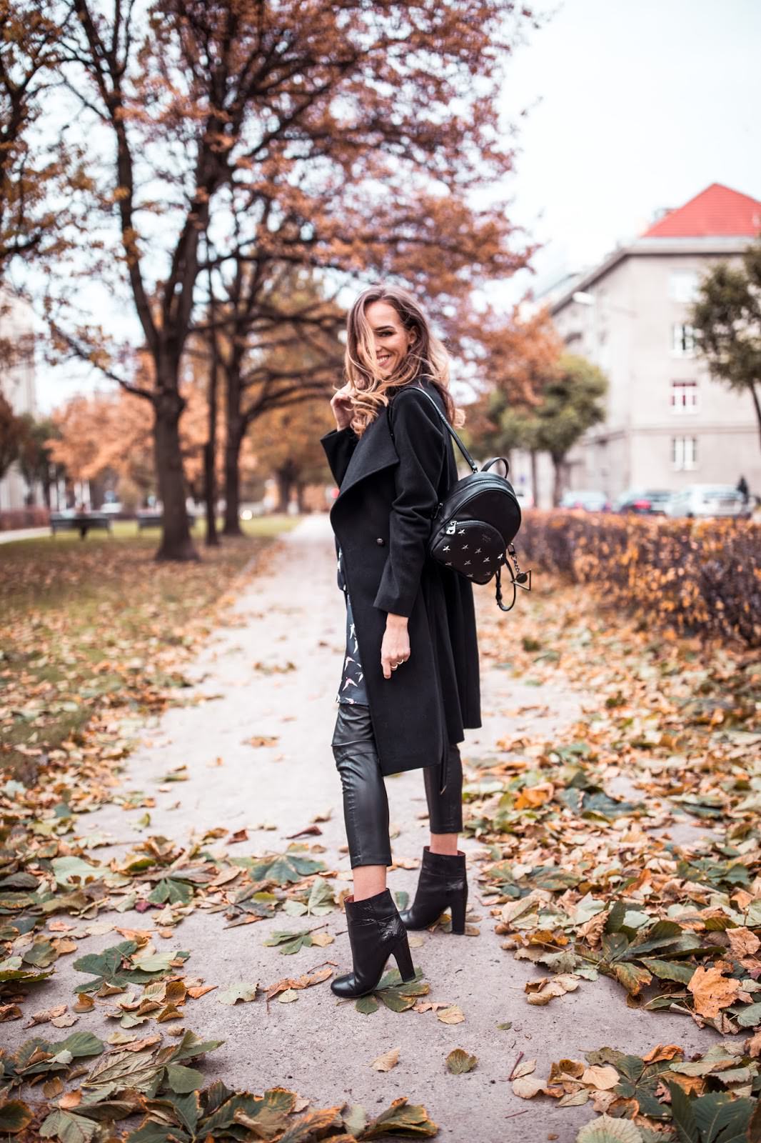 kristjaana-fall-black-coat-leather-pants-outfit