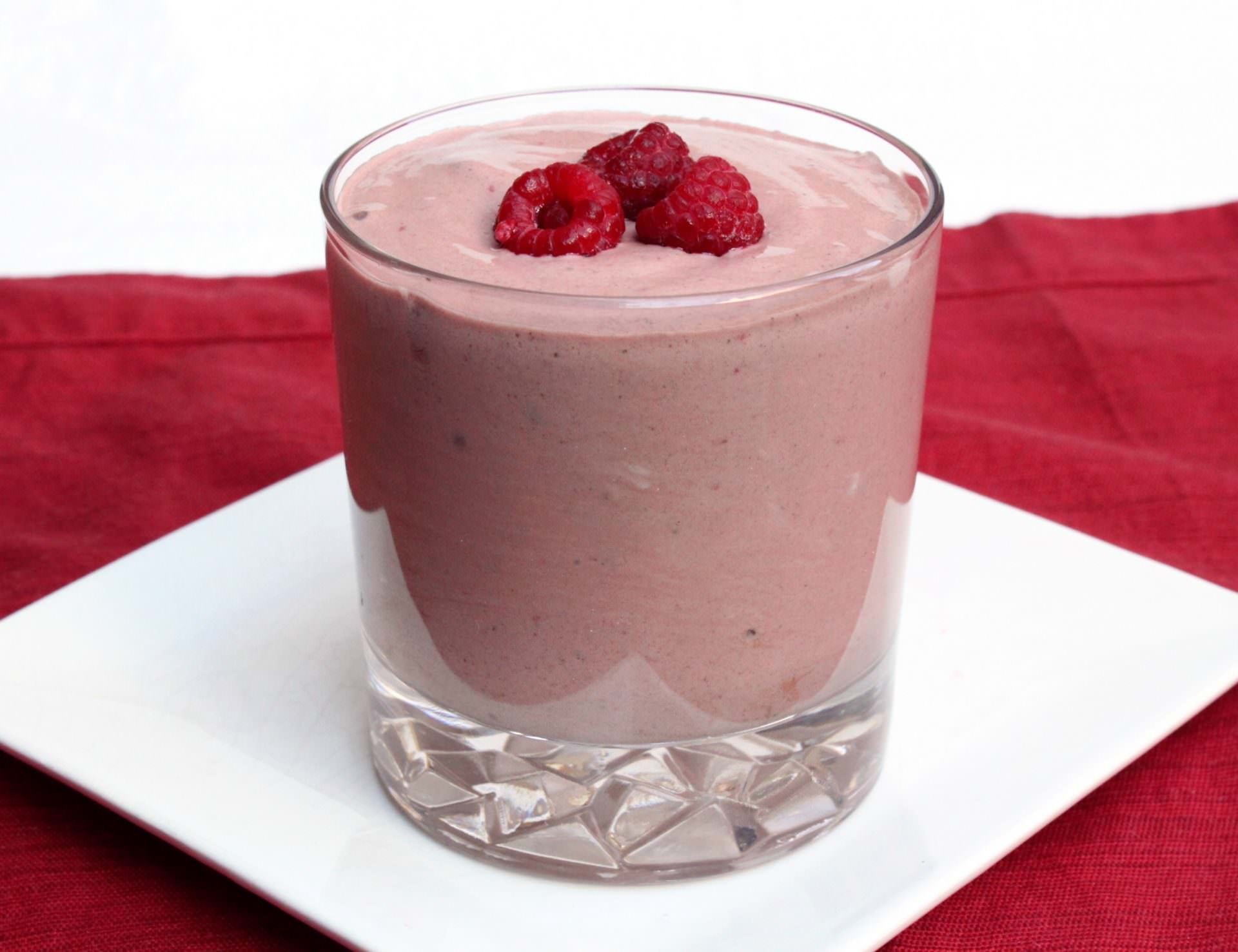 Chocolate-Raspberry-Smoothie-3