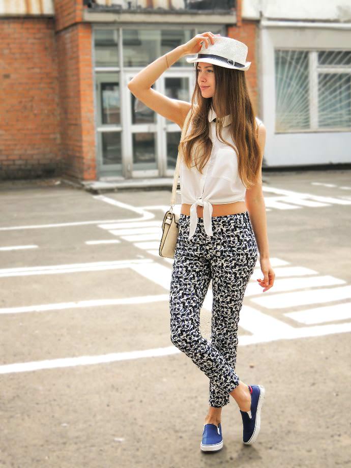 cute-summer-printed-jogger-pants-outfit-bmodish
