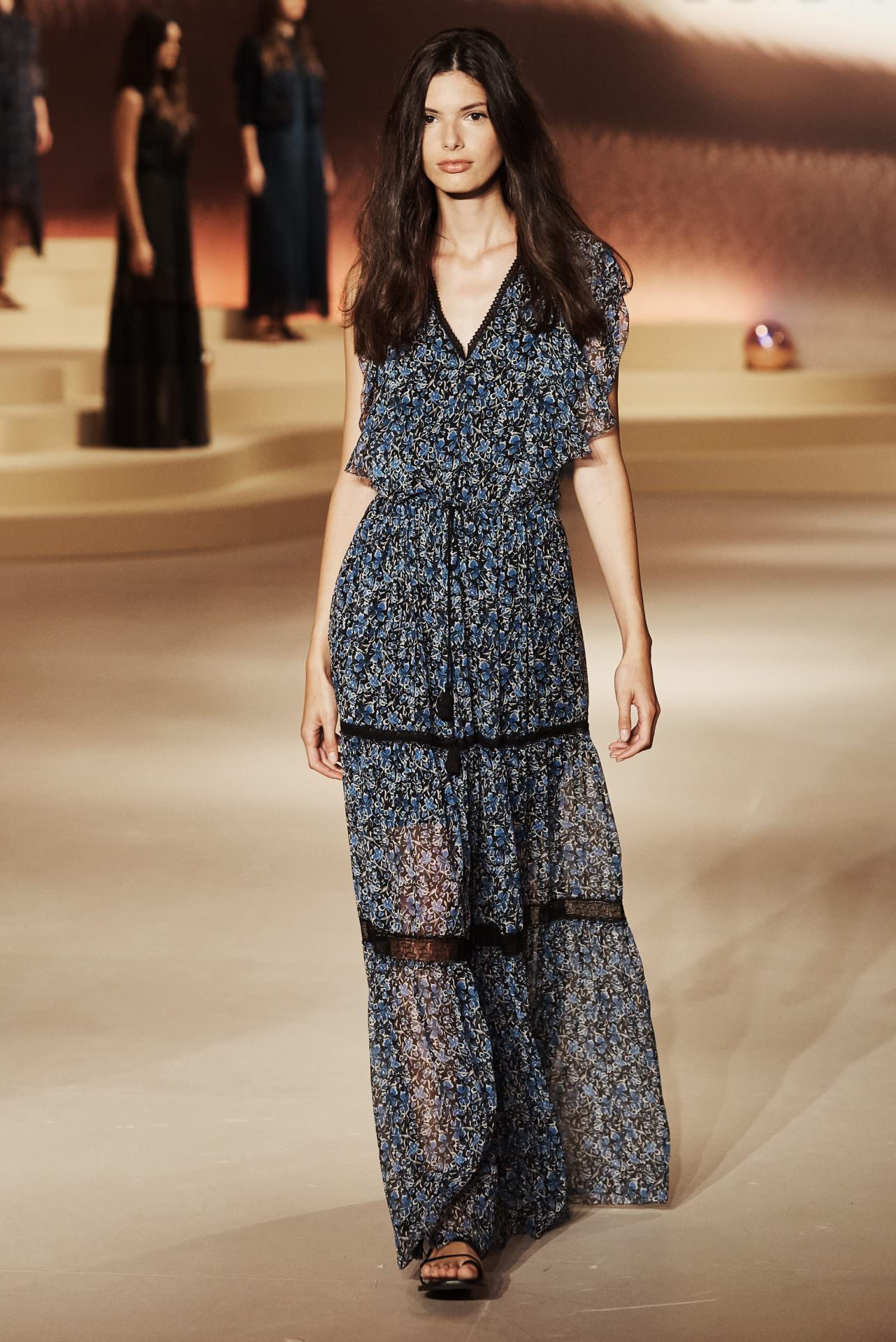 elie-tahari-spring-rtw-2016-look-27