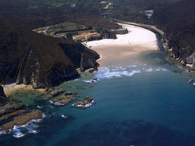 Playa de la Franca, Asturias