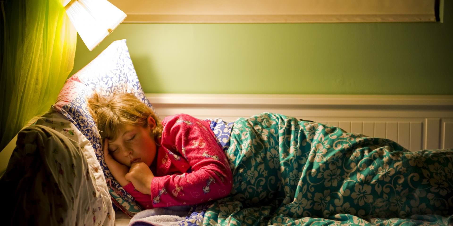 o-LIGHT-ON-SLEEP-facebook