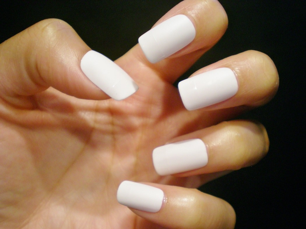 white-nails