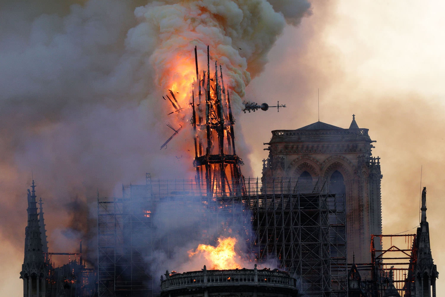 FILES-FRANCE-FIRE-NOTRE DAME