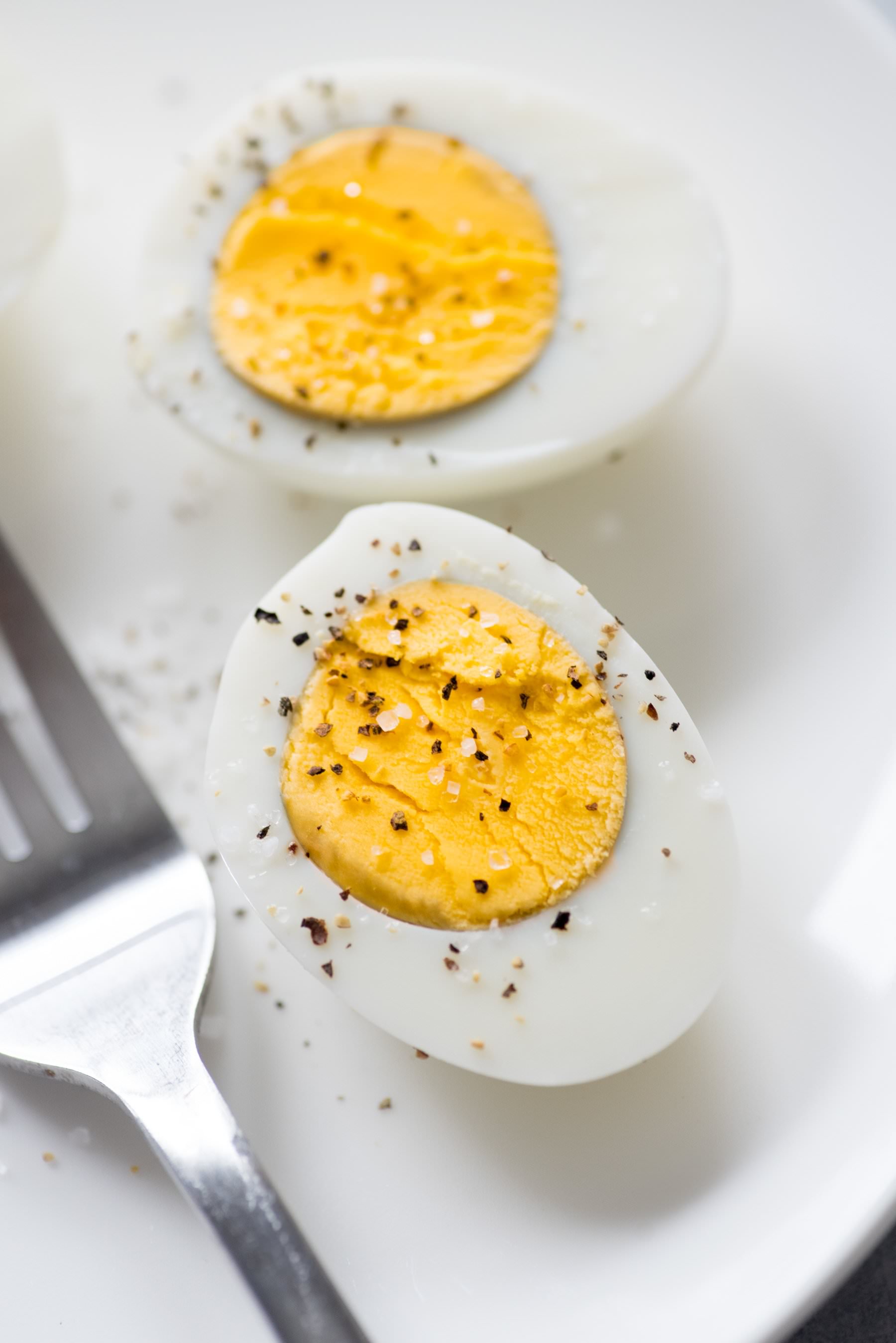 hard-boiled-eggs-hero