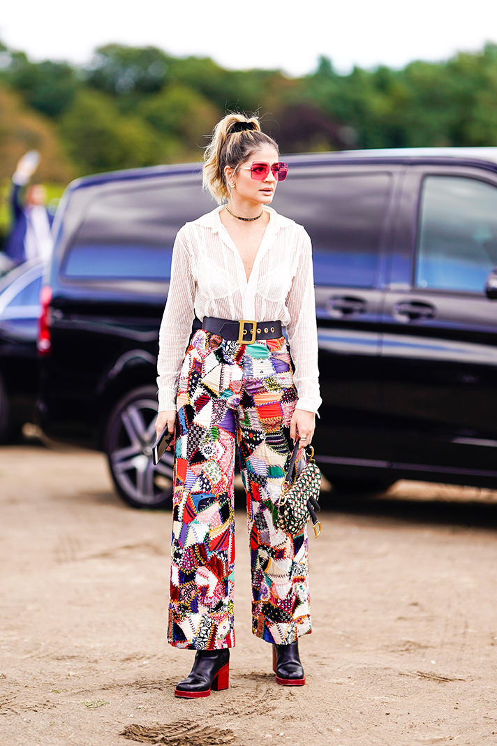 Street Style : Paris Fashion Week Womenswear Spring/Summer 2019 : Day One